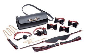 Набір БДСМ з дорожньою сумкою Master Series: Bow &mdash; Luxury BDSM Set With Travel Bag, 11 предметів